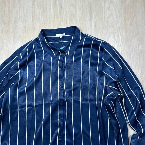 NWT Maurices Stripe Navy White Satin Button Down Satin Blouse Top Plus Size 4X - Picture 2 of 15